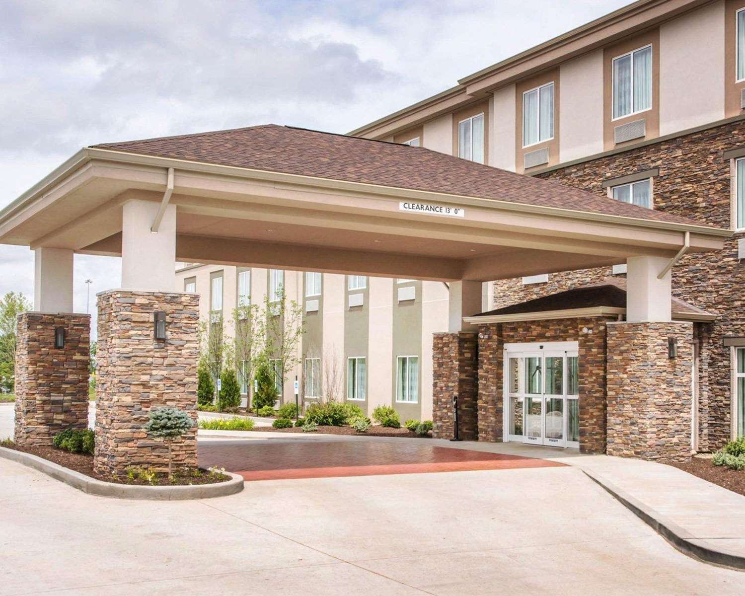Sleep Inn & Suites Parkersburg - Marietta 3/28