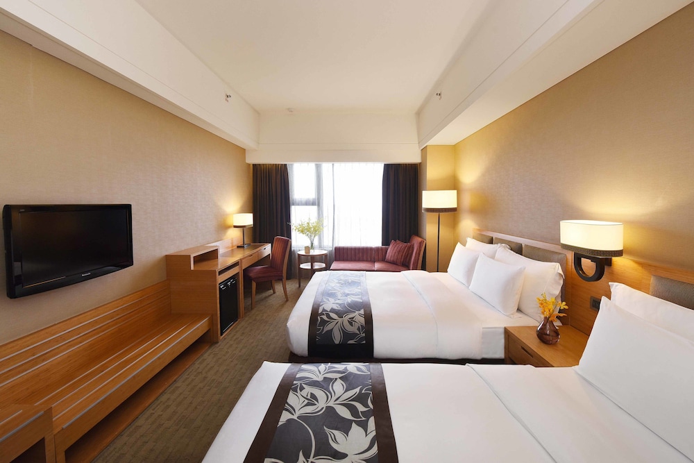 FULLON HOTEL HUALIEN 11/50