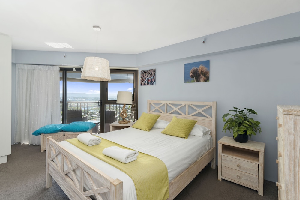 Burleigh Esplanade Apartments 28/73
