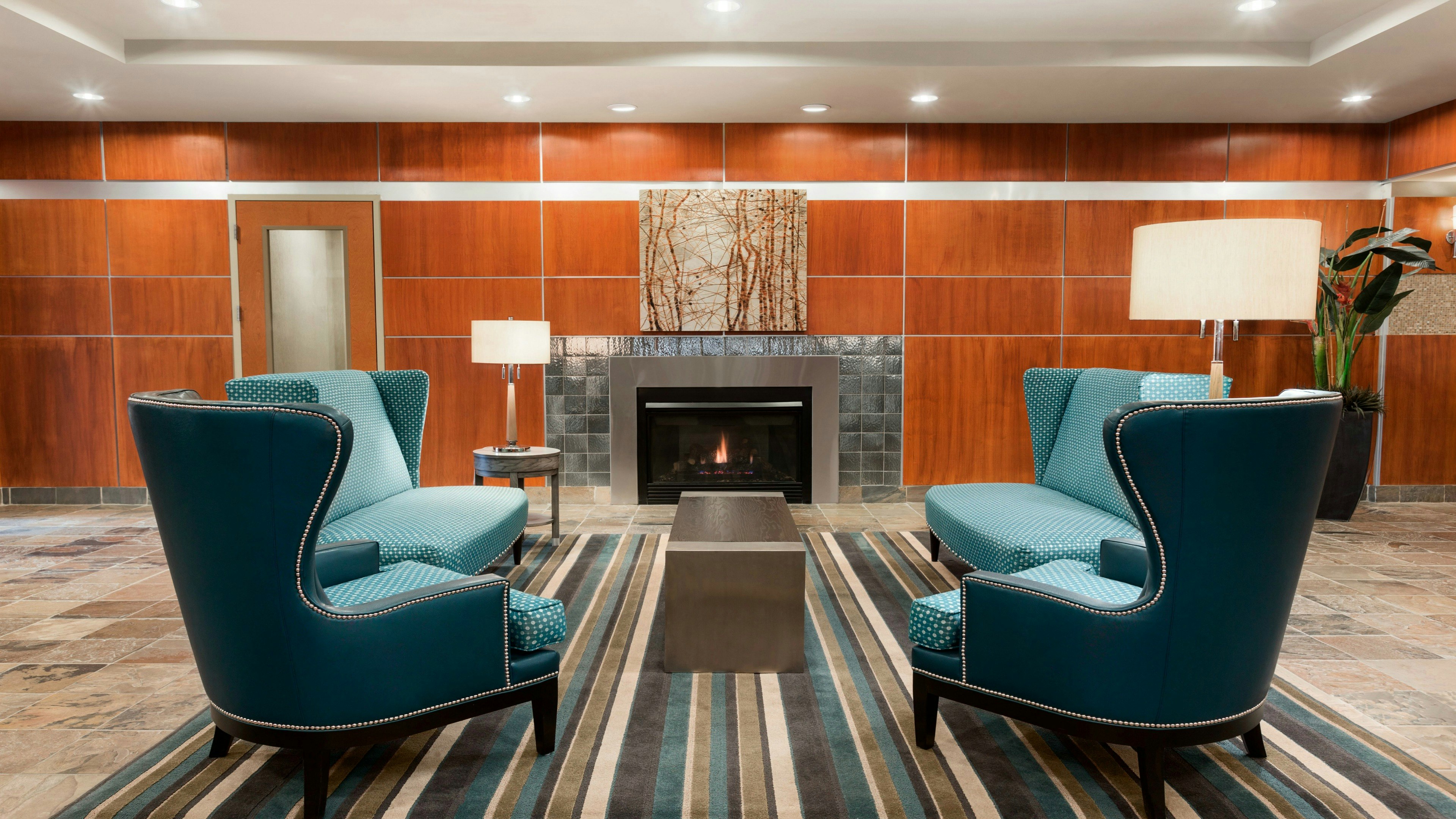 Holiday Inn & Suites Williamsburg-Historic Gateway 18/21