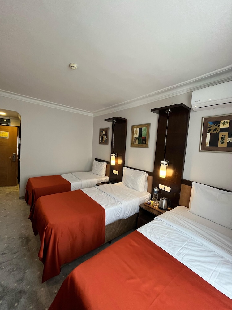 Topkapi Hotel 22/69