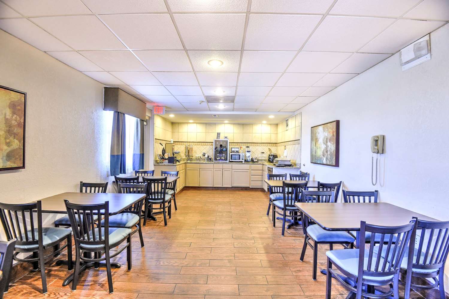 SureStay Hotel by Best Western Ottawa 34/42