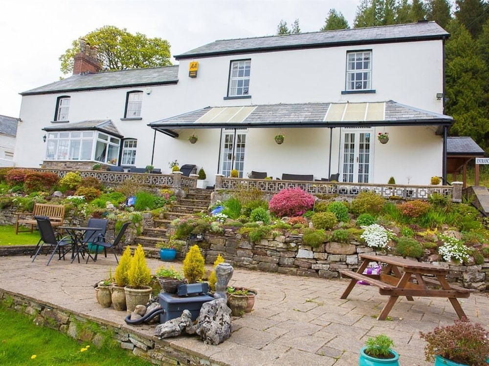 Llwyn Onn Guest House 2/13