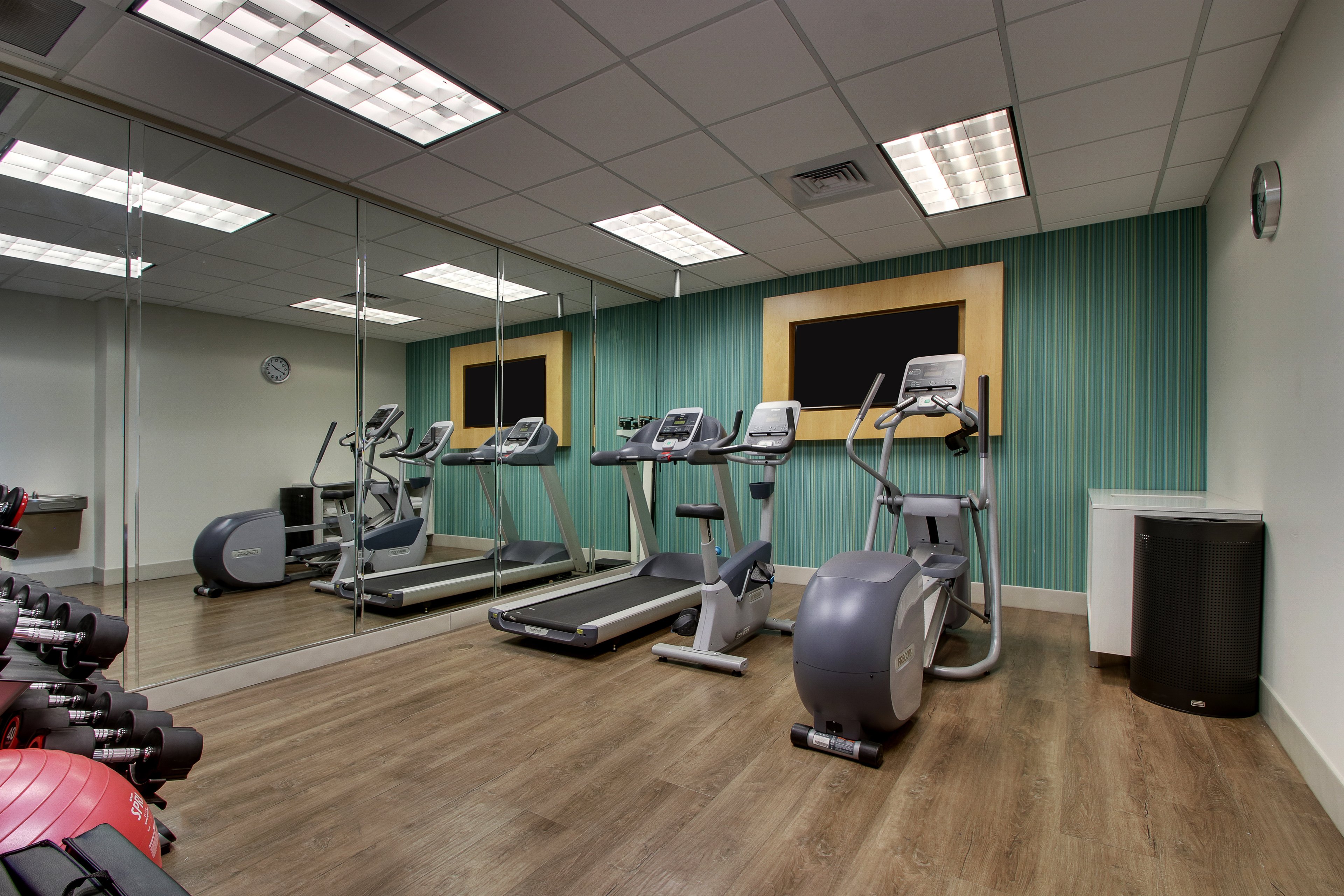 Holiday Inn Express Hotel Suites Jacksonville North Fernandina Yulee 46/68