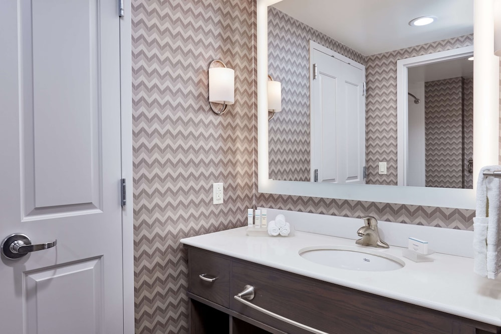 Homewood Suites By Hilton Teaneck Glenpointe 11/38
