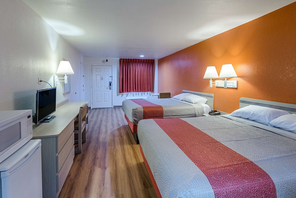 Motel6 Lancaster, TX - DeSoto - Lancaster 18/50