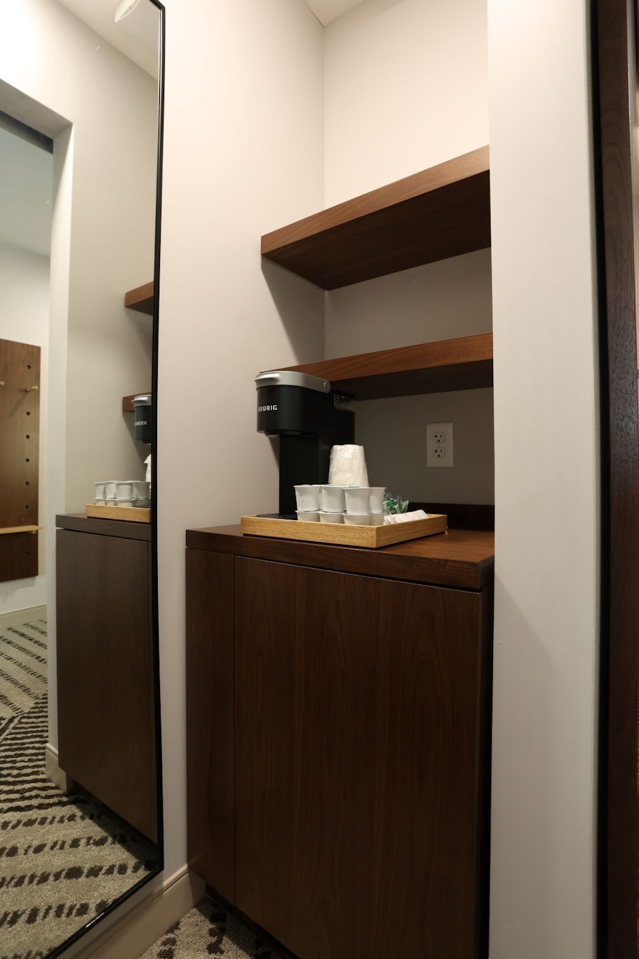 Cedartree Hotel Portland Hillsboro 3/30
