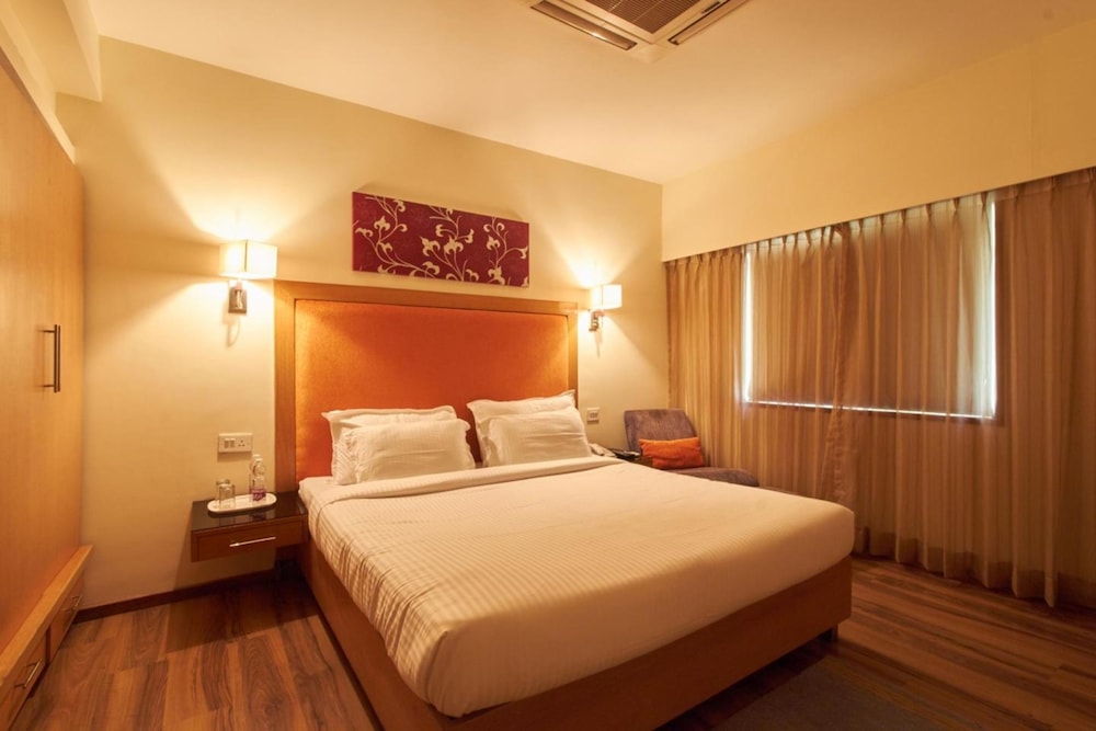 RNB SELECT BANJARA HILLS 6/45
