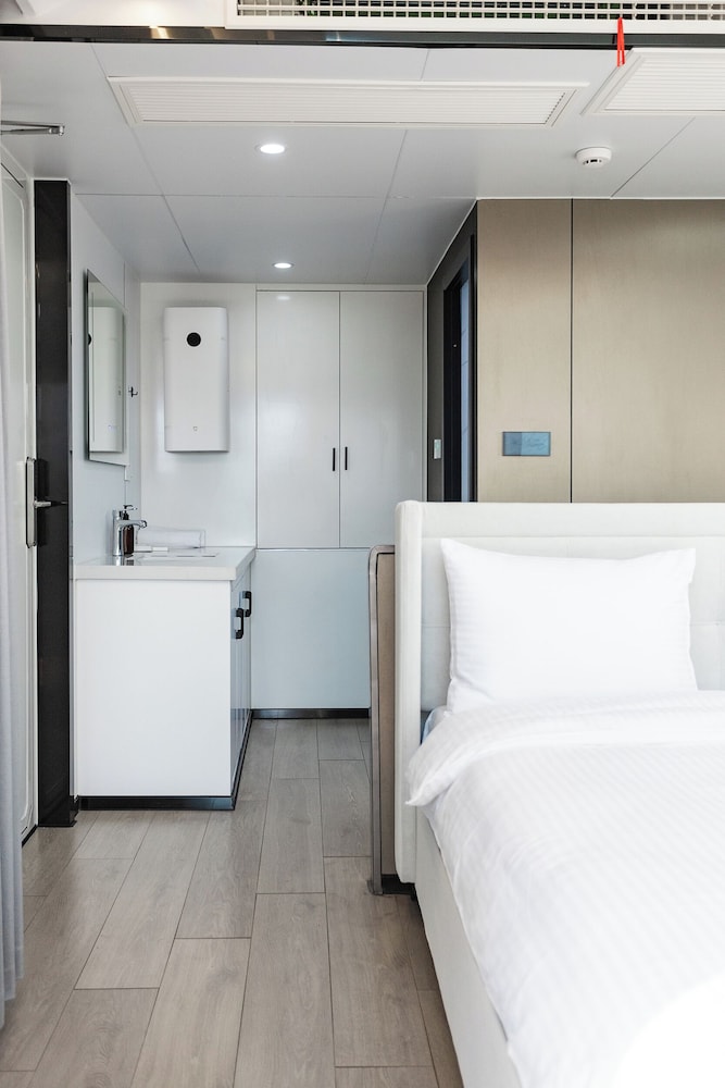 ZVEZDNAYA Eco Hotel 28/48