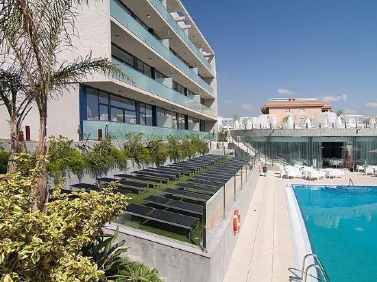 APOLO SUITES RENTALMAR 18/24