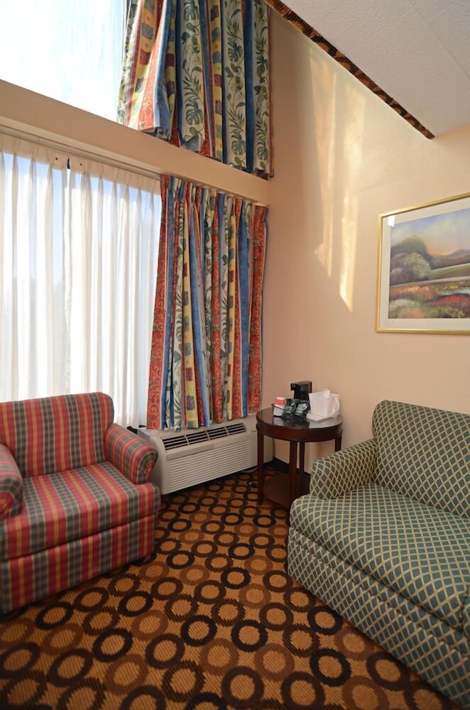 Pocono Resort Conference Center - Pocono Mountains 24/39