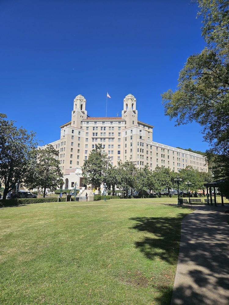 The Arlington Resort Hotel And Spa 48/54