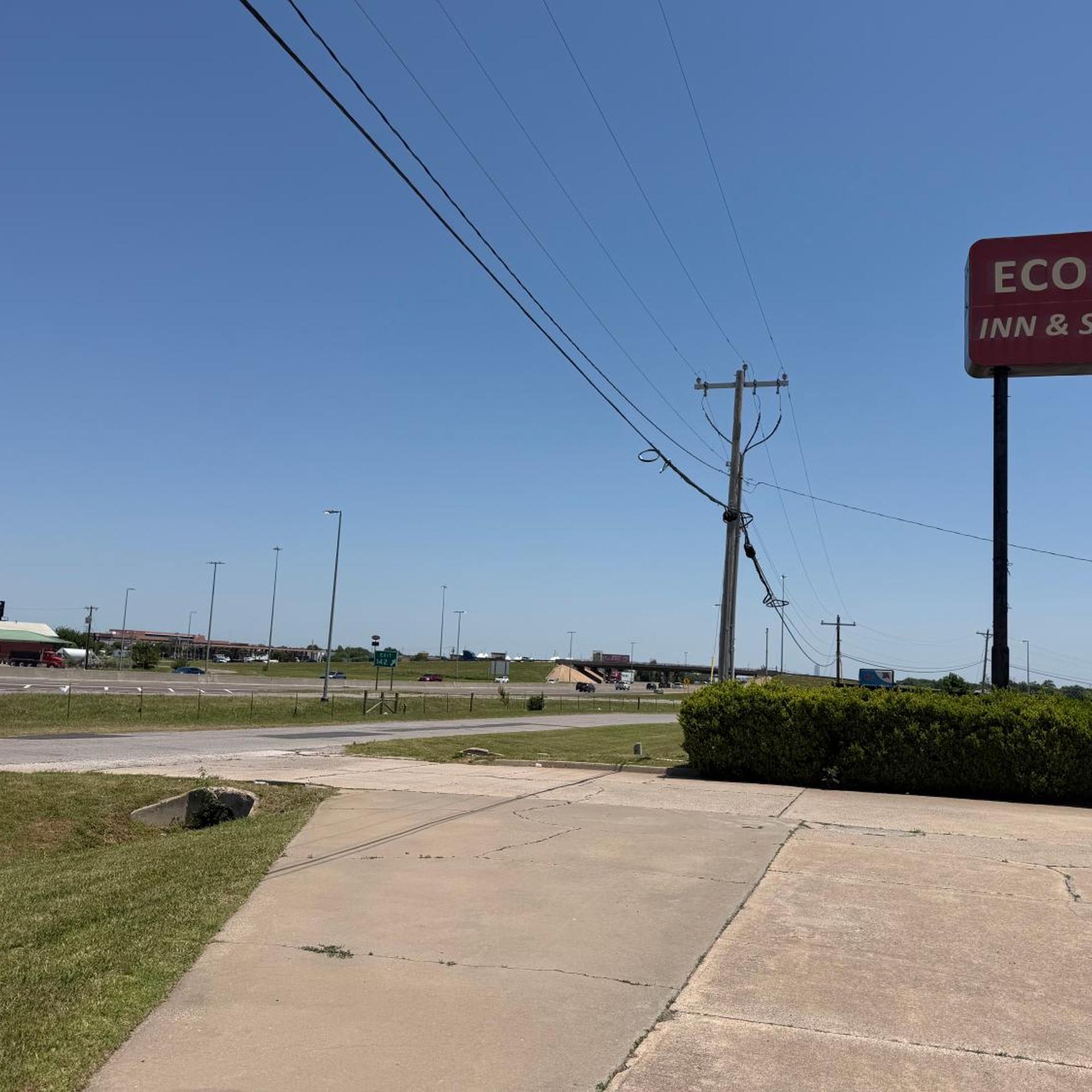 Econo Lodge West 6/14