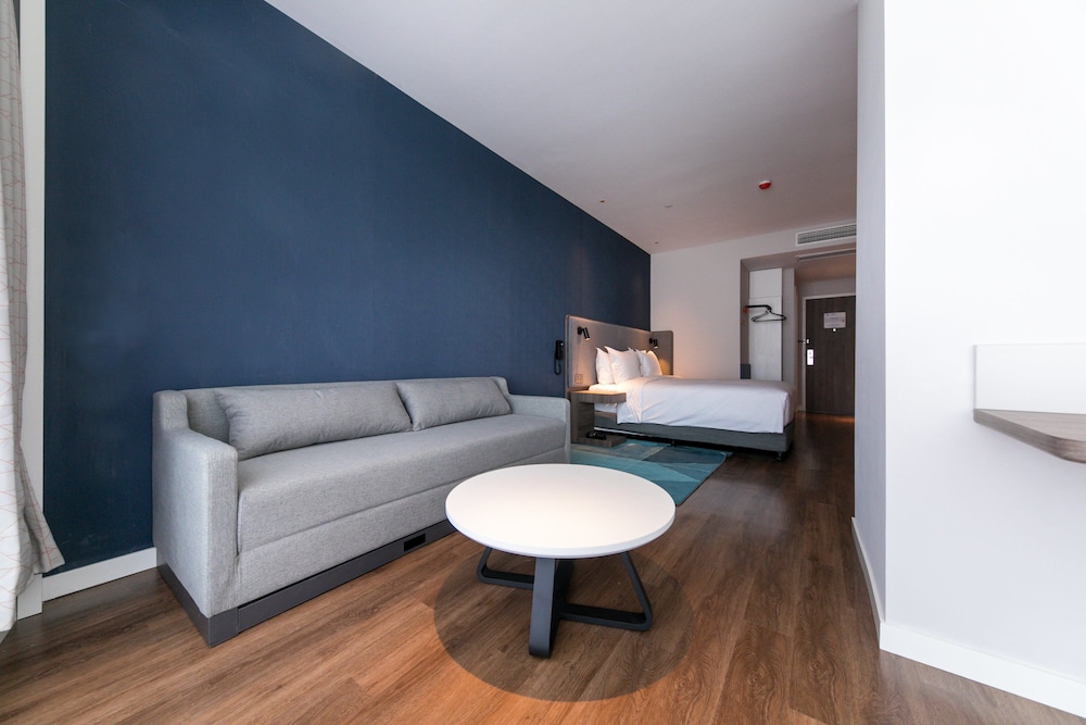 Holiday Inn Express Shanghai Tangzhen 49/63