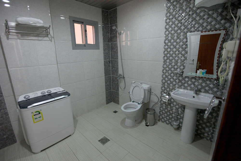 فندق برج العنوان(Enwan Suites Serviced Apartments) 44/47