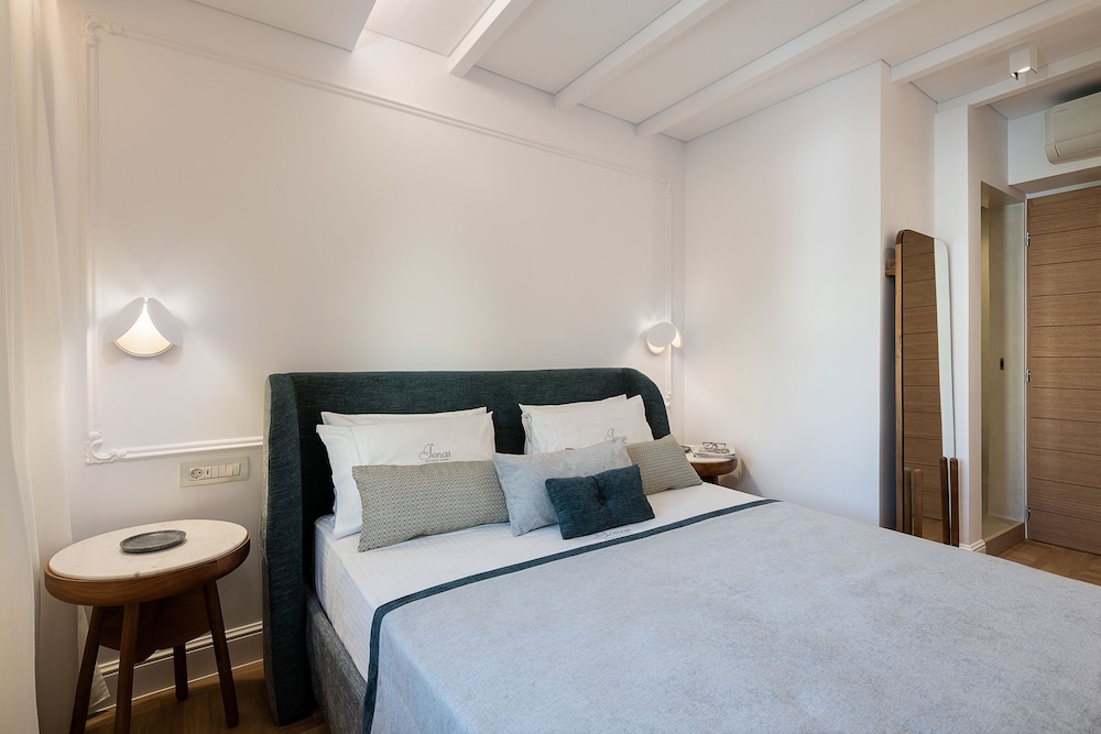 Hotel Ionas 11/61