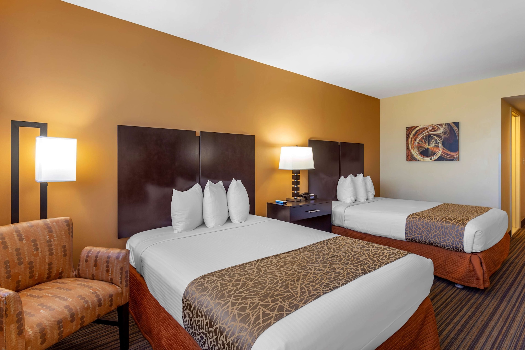 STANDARD, 2 DOUBLE BEDS, ACCESSIBLE