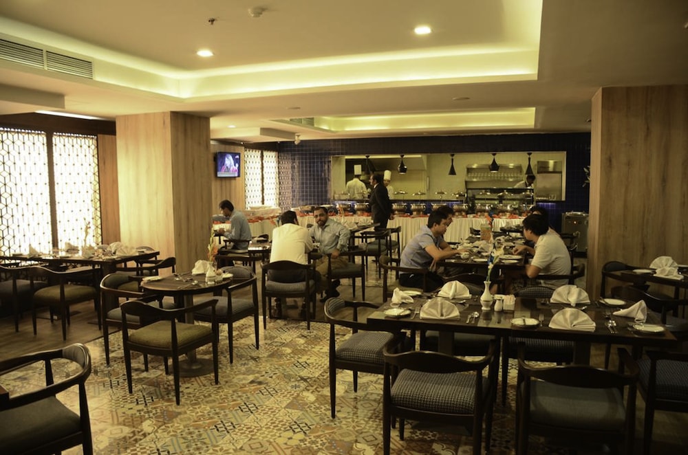HOTEL dGATES 49/57