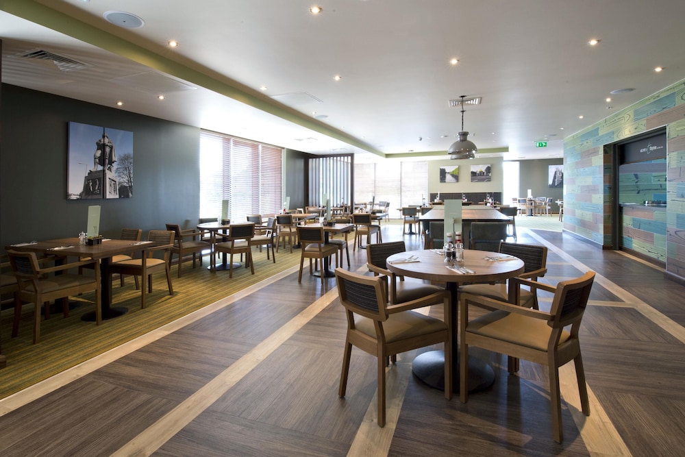 Premier Inn Bedford Town Centre (Riverside) 26/36