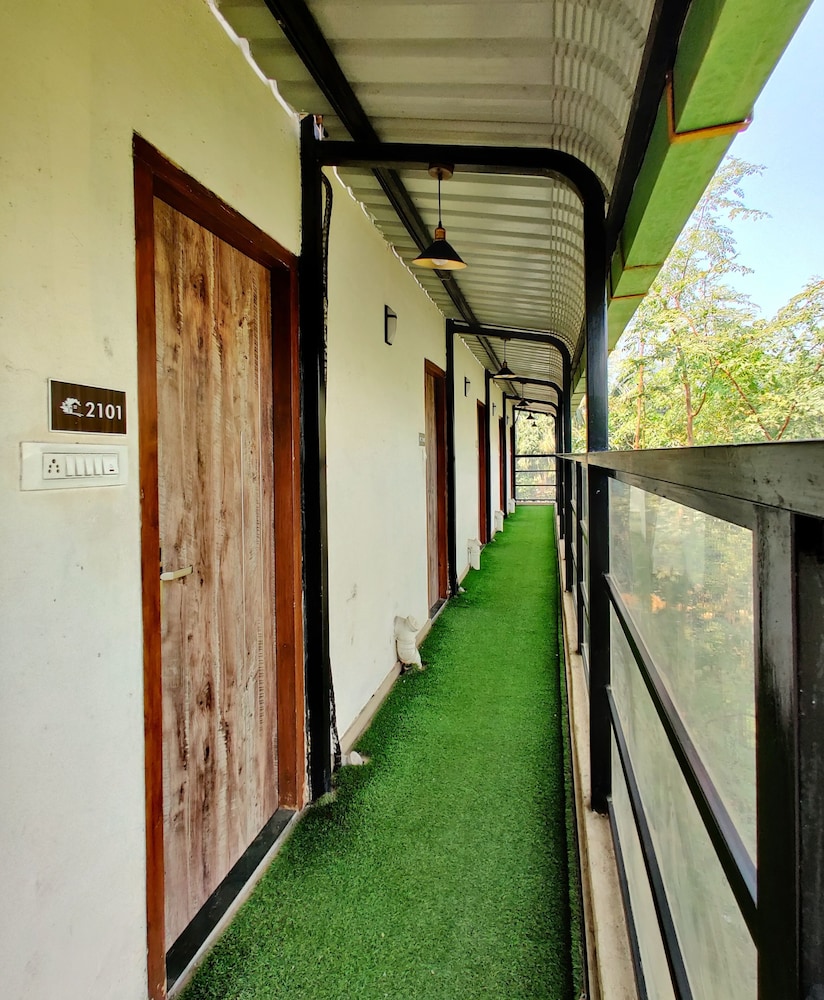Pushp Vatika Resort & Lawns 31/60
