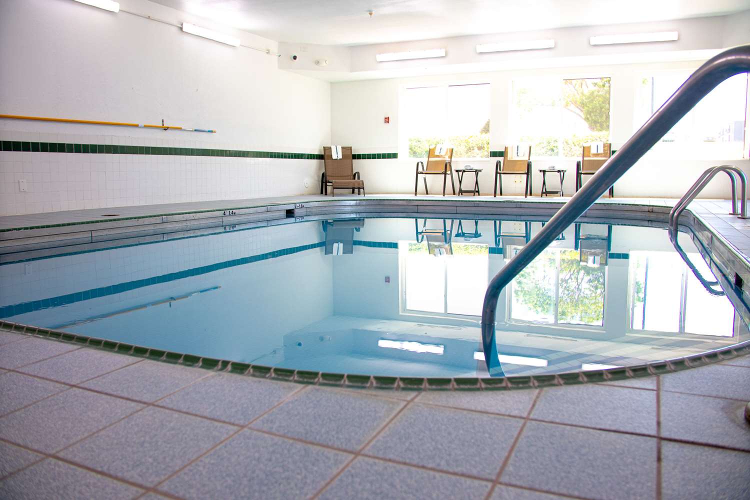 swimming pool spa