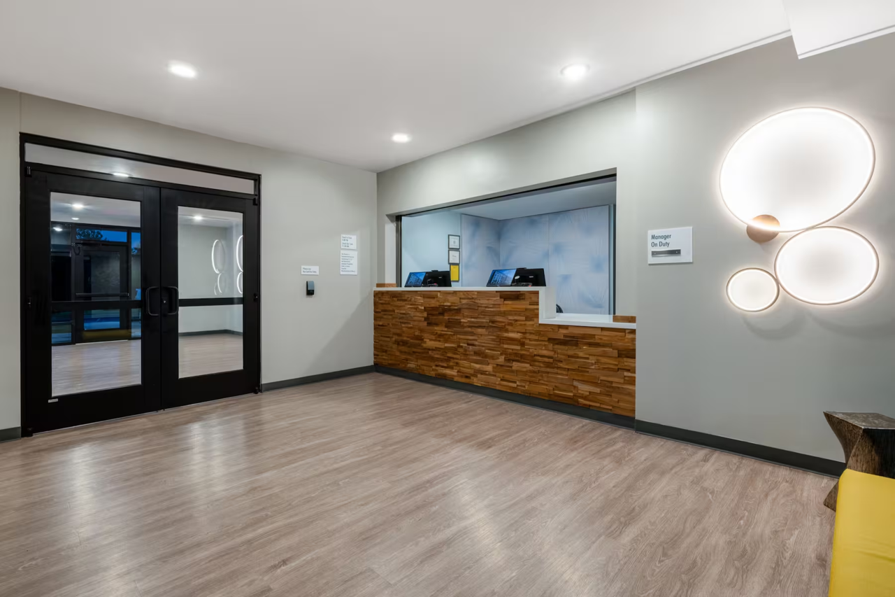 ECHO Suites Extended Stay by Wyndham Aurora Denver 7/31