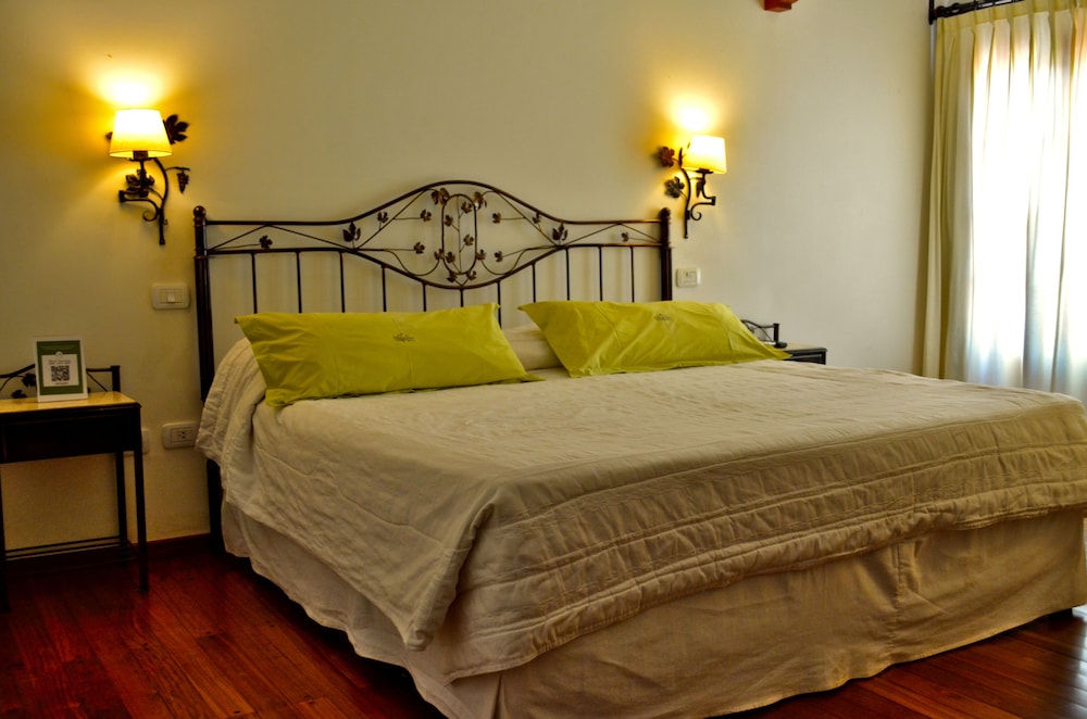 غرفة سوبيريور بسرير كينج، Hotel Asturias 2/2