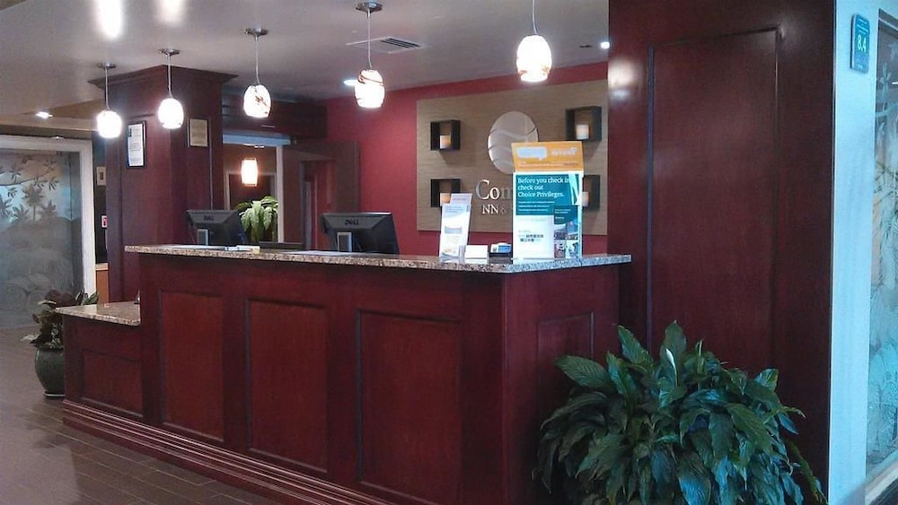 Comfort Inn & Suites Lakeland North I-4 8/40