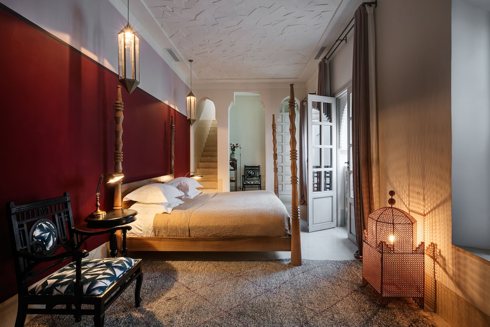 JUNIOR SUITE, JETTED TUB, TERRACE