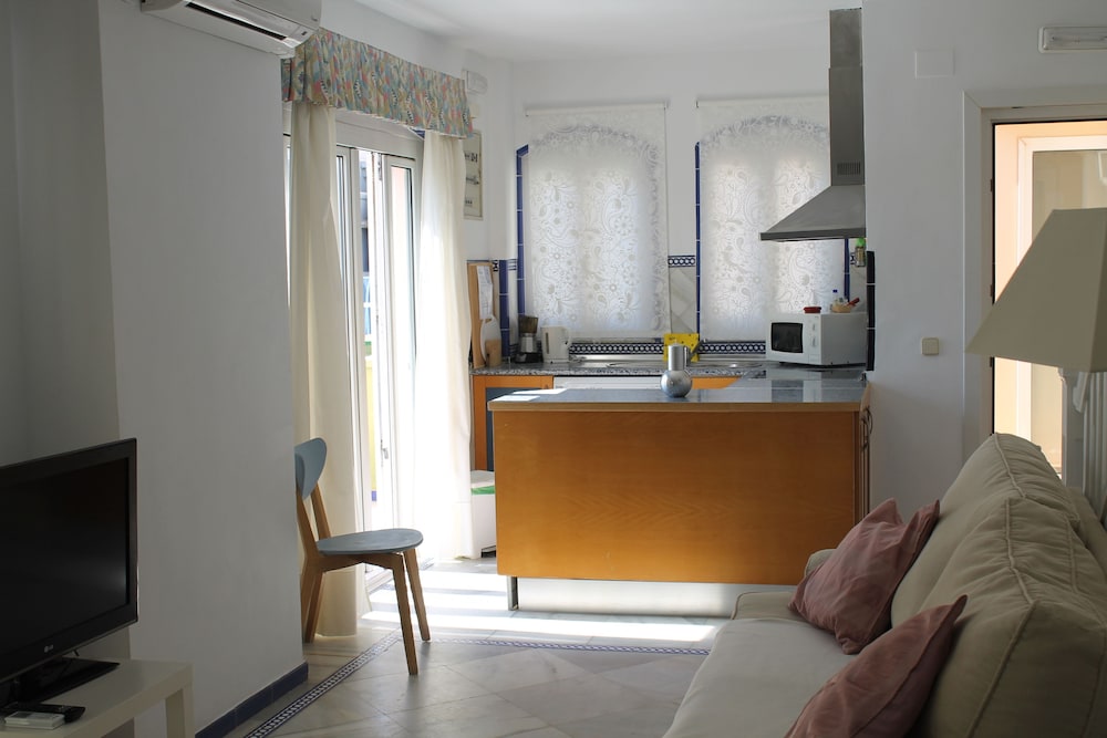 Apartamentos Puerto Sherry 8/50