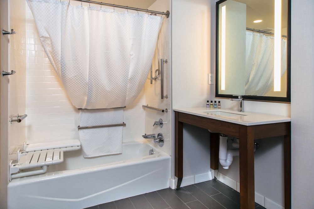 Four Points by Sheraton Deadwood 50/50