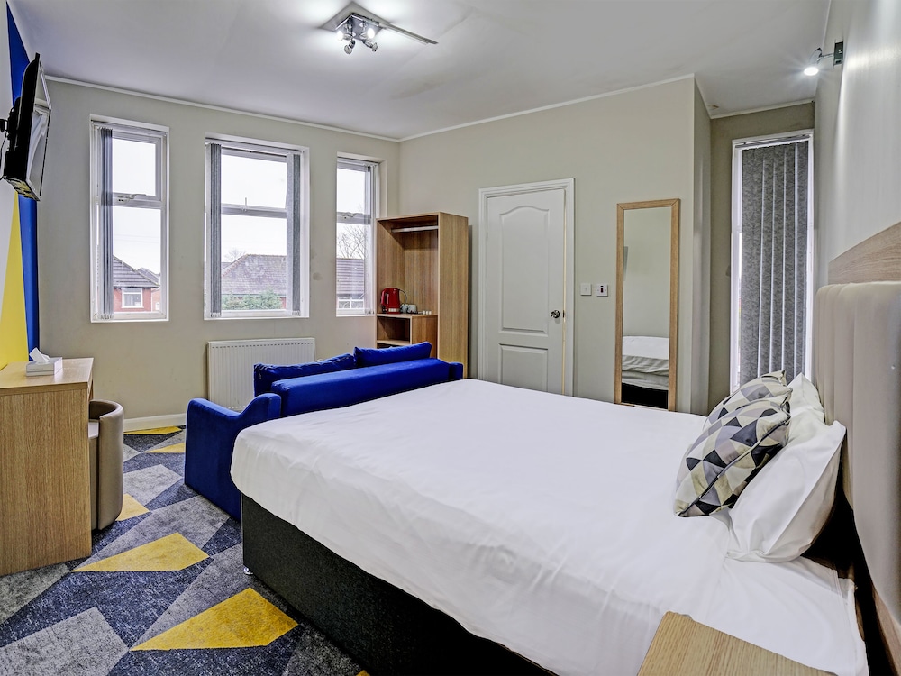 OYO Weaste Hotel 11/50