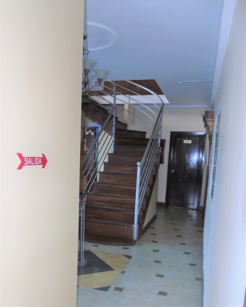 Hotel Malecon Inn 37/67