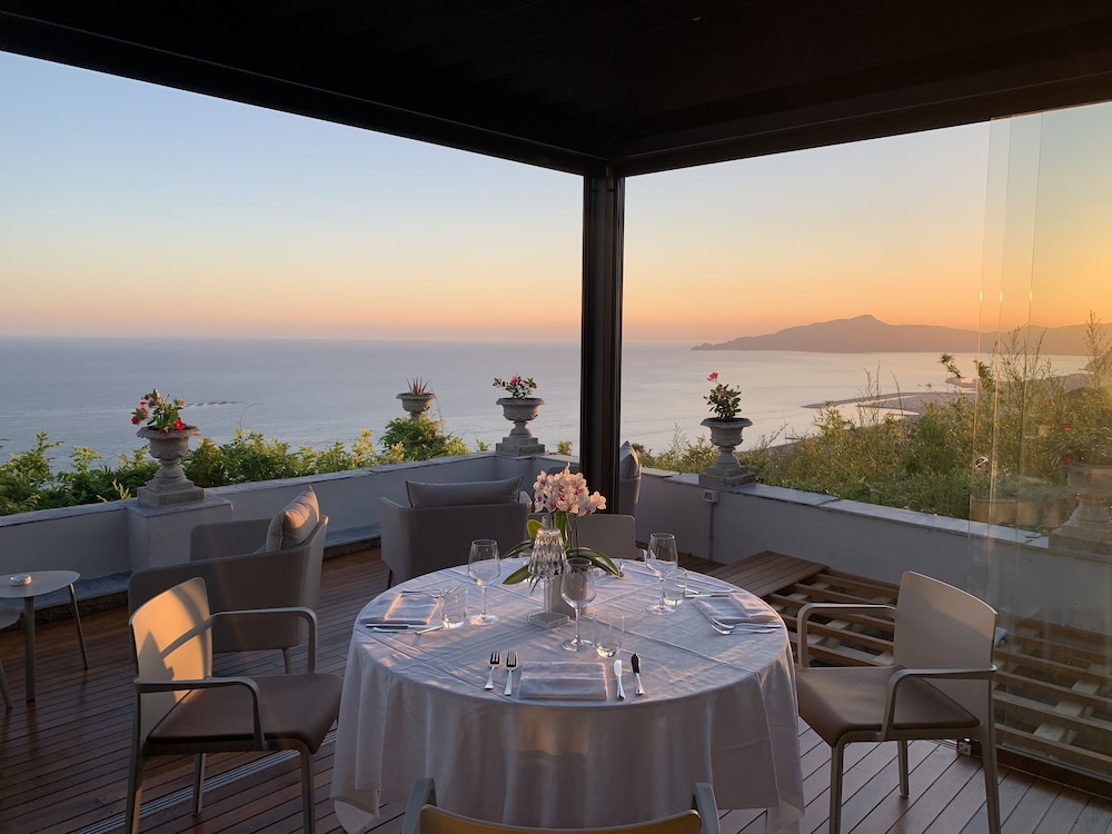 Villa Riviera Suites 23/50
