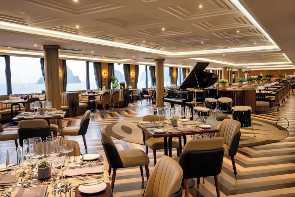 D Le Roi Soleil Premium Suites 35/50