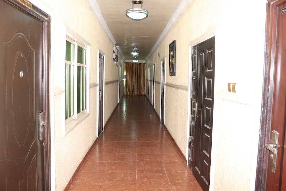 Entry Point Hotel 19/49