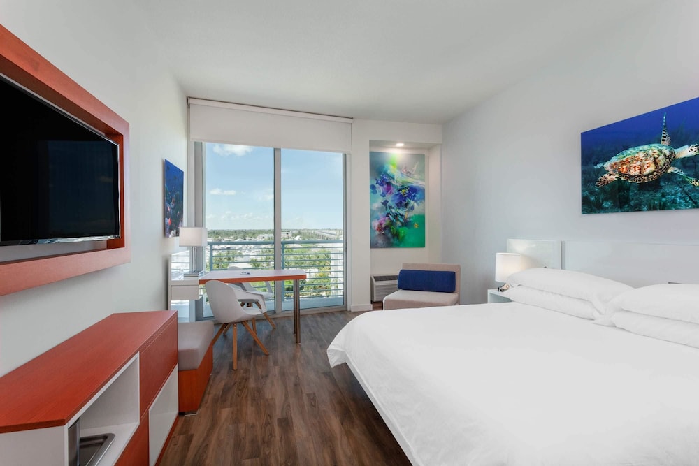Maritime Hotel Fort Lauderdale Cruise Port 16/42