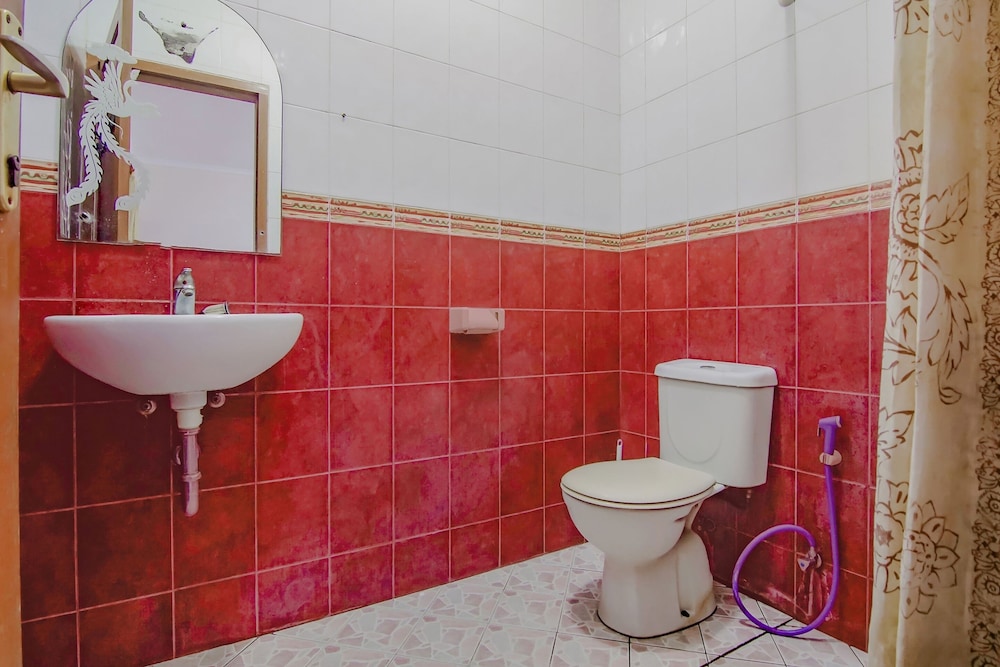 OYO 90094 Gayatri Residence 28/30