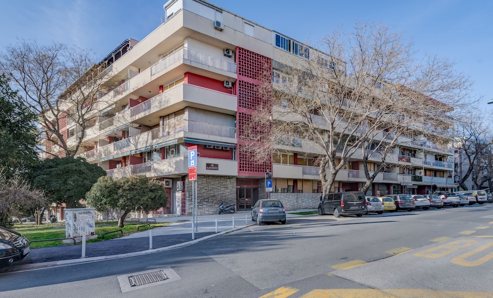Lichia Amia Luxe Rooms 18/21