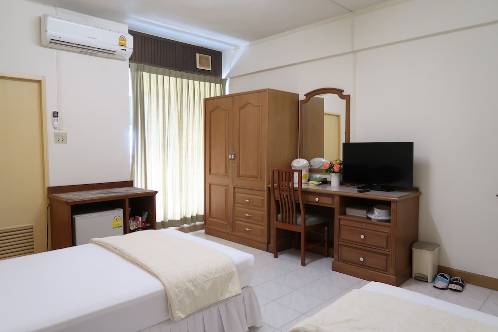 Phawana Sweet Hotel 12/43