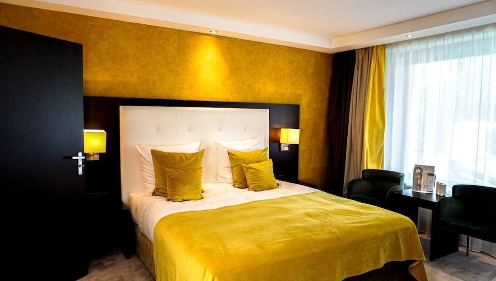 HOTEL MOERS VAN DER VALK 12/65