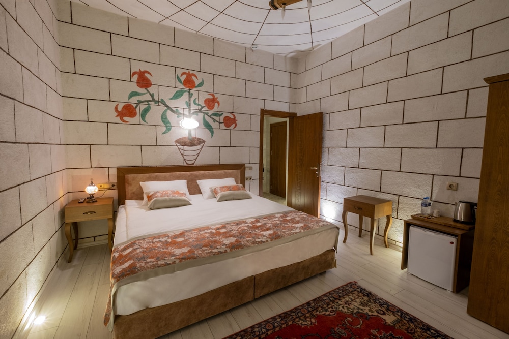Mesken Cave Suites 10/50