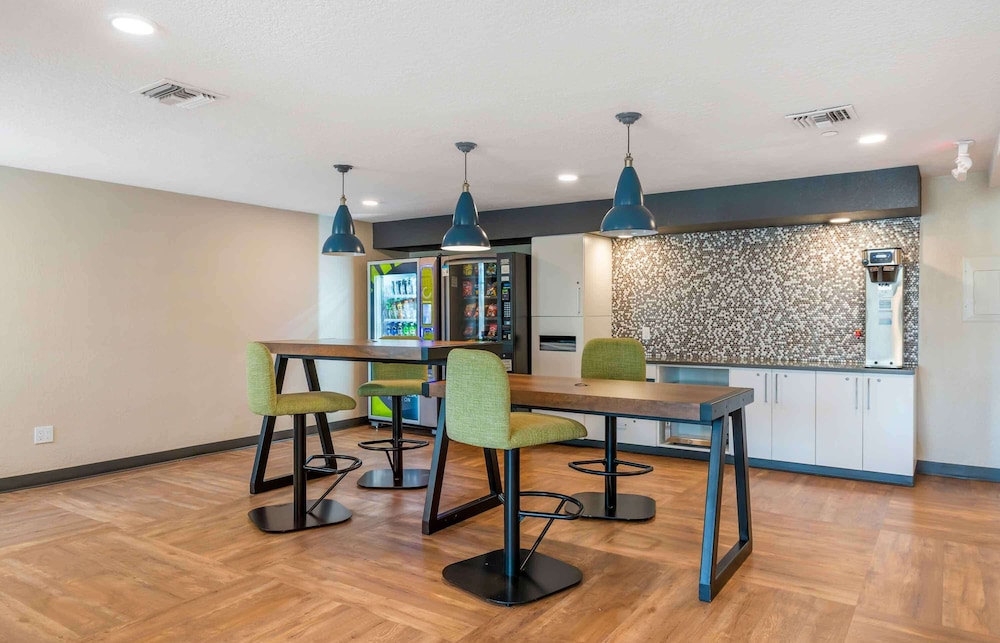 Extended Stay America Premier Suites - Fort Lauderdale - Cypress Creek - Park North 44/59