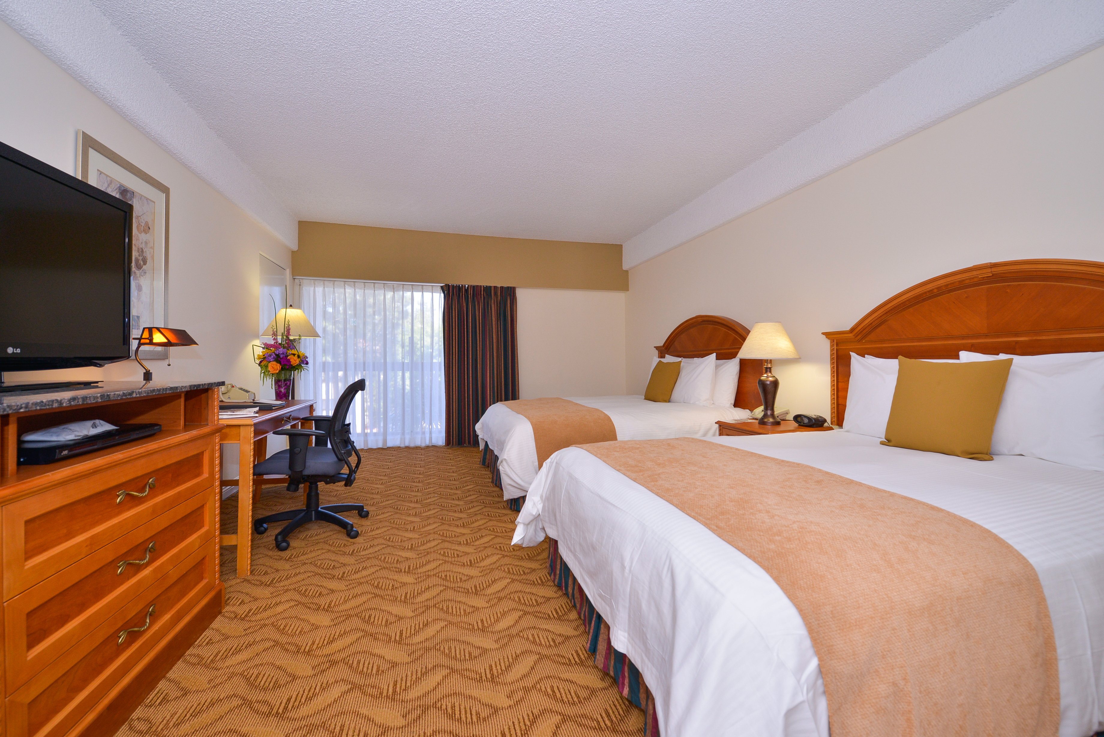 Best Western Plus Thousand Oaks Inn 15/50