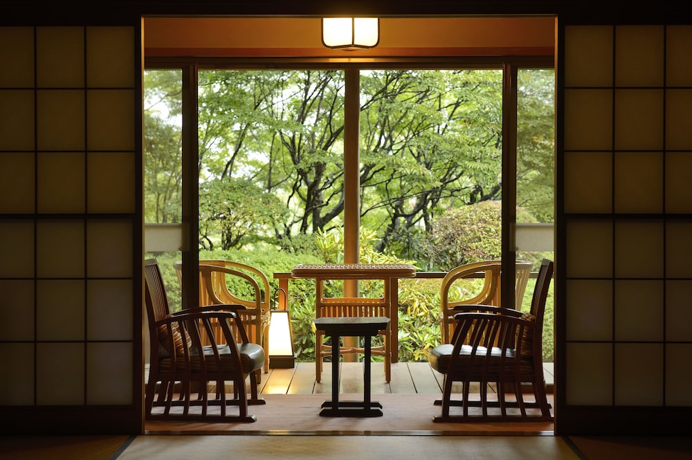 Senkyoro Ryokan 24/40