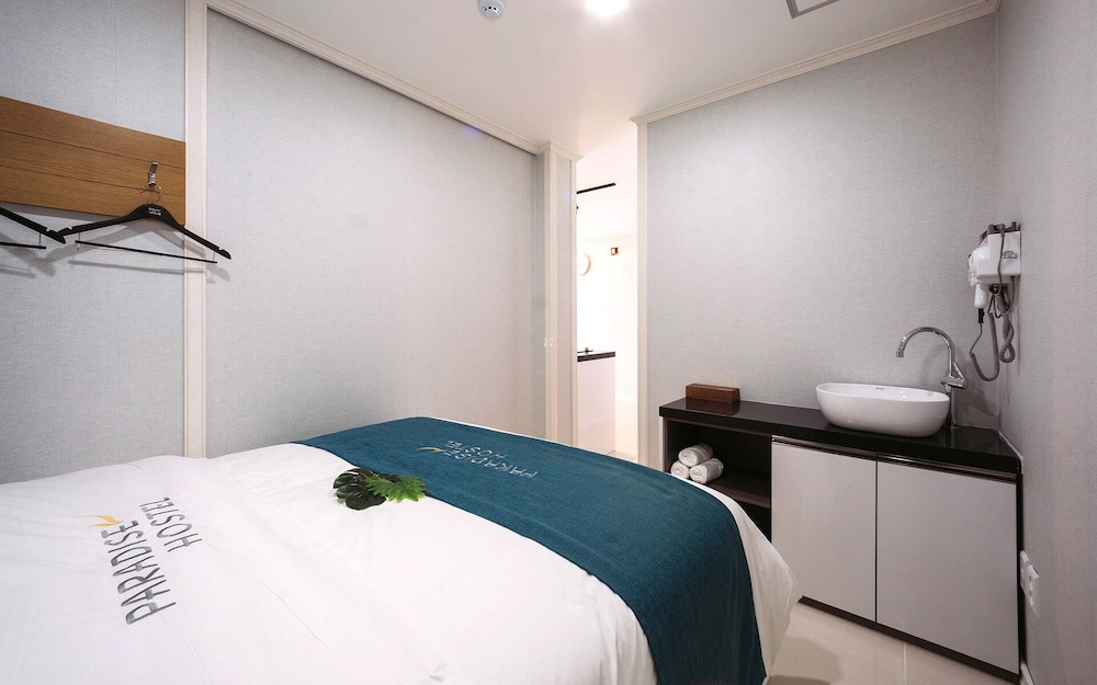 Yeosu Paradise Spa Pension 20/50