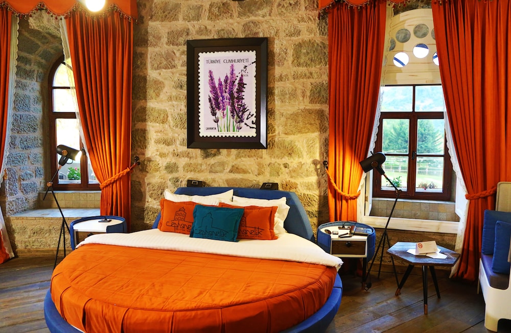 Cephanelik Butik Hotel 22/63