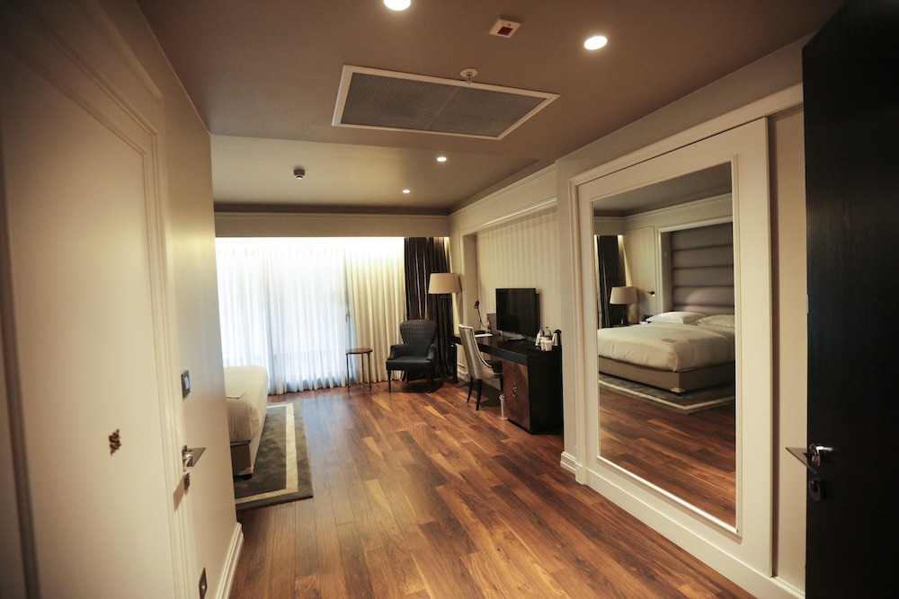 DoubleTree by Hilton Izmir Airport 49/85