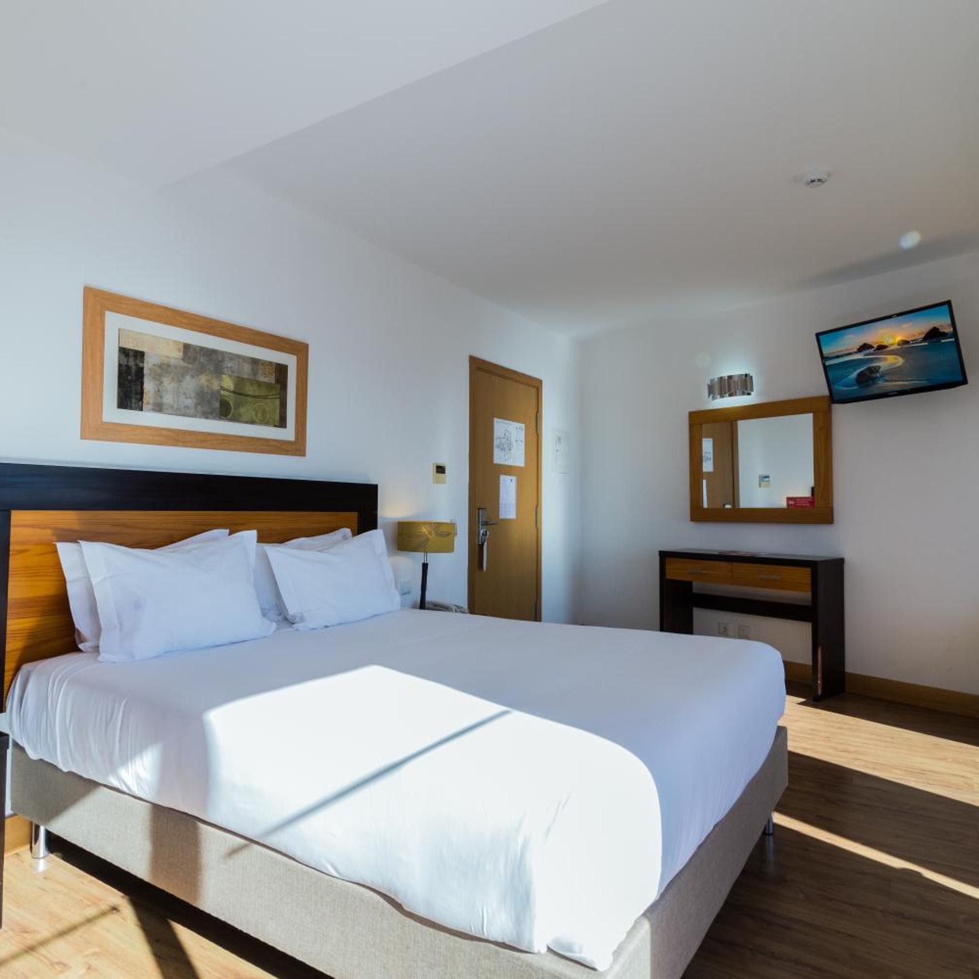 Standard, Double or Twin Bed