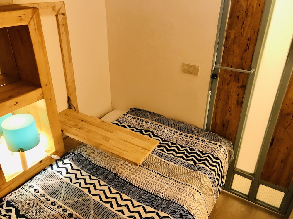Blu Cabin Ari Stylish Gay Poshtel 28/73